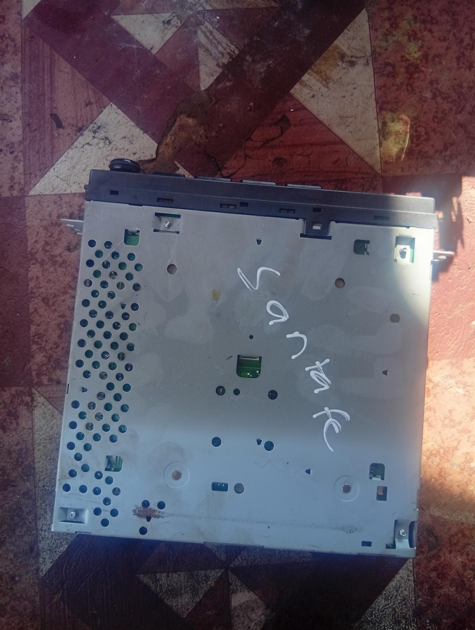 Hyundai santafe car radio - Private Seller