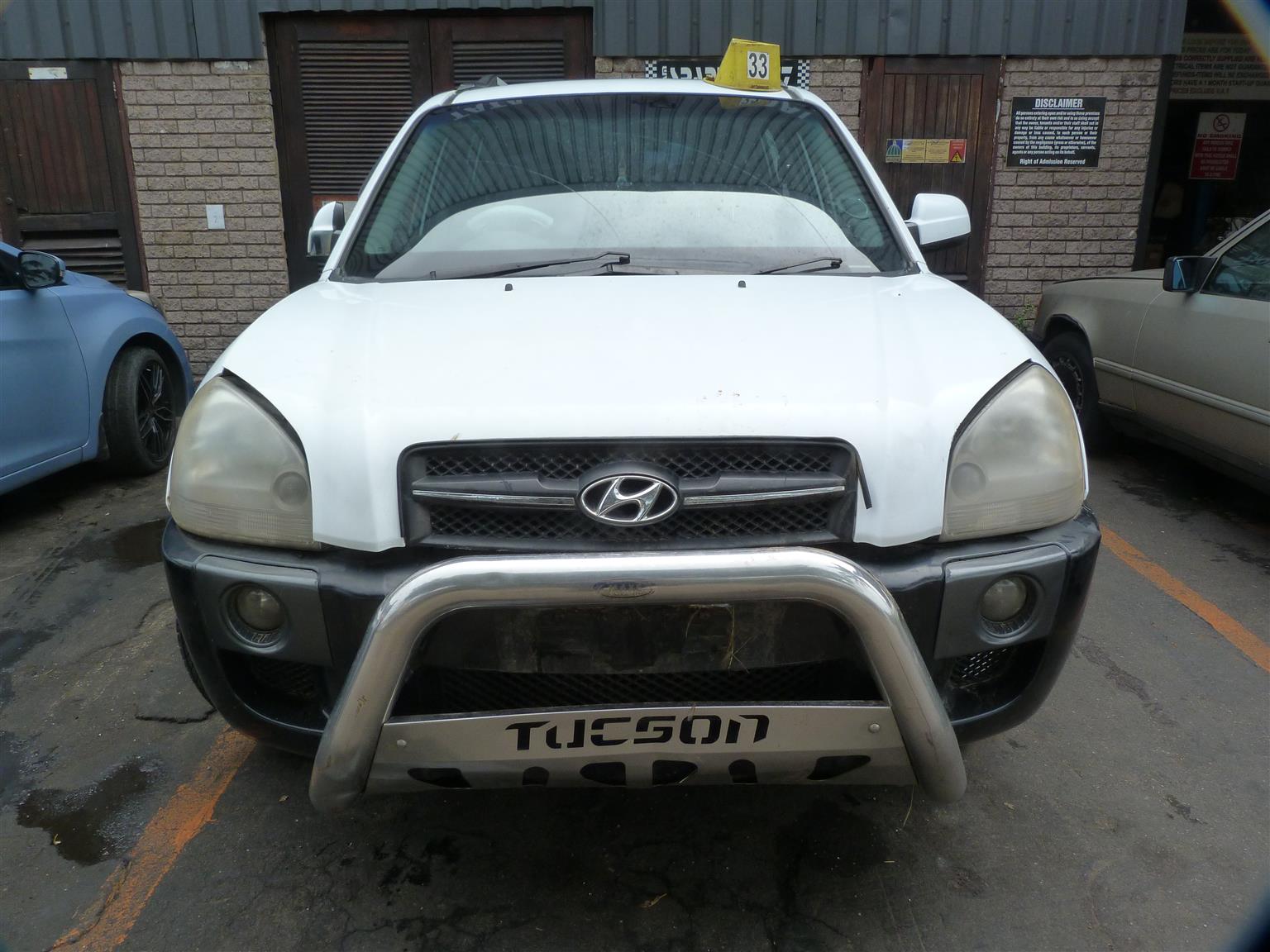 Hyundai Tucson 2.0 V6 AT White - 2008 SPARESBOYZ STRIPPING FOR SPARES - Private Seller Hyundai Tucson 2.0 V6 AT White - 2008 SPARESBOYZ STRIPPING FOR SPARES - Private Seller