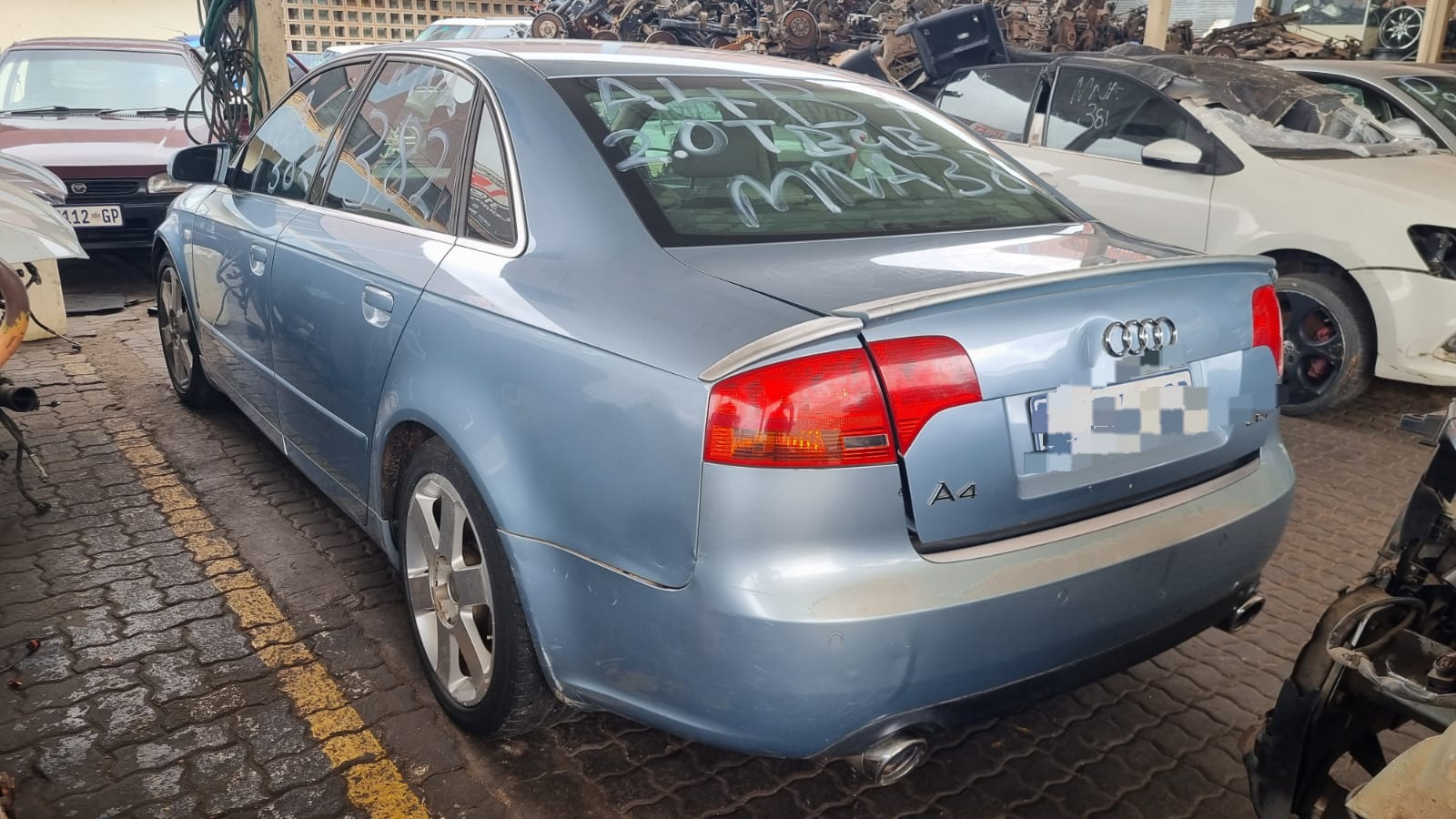 audi a4 b7 car stripping for spares - Private Seller