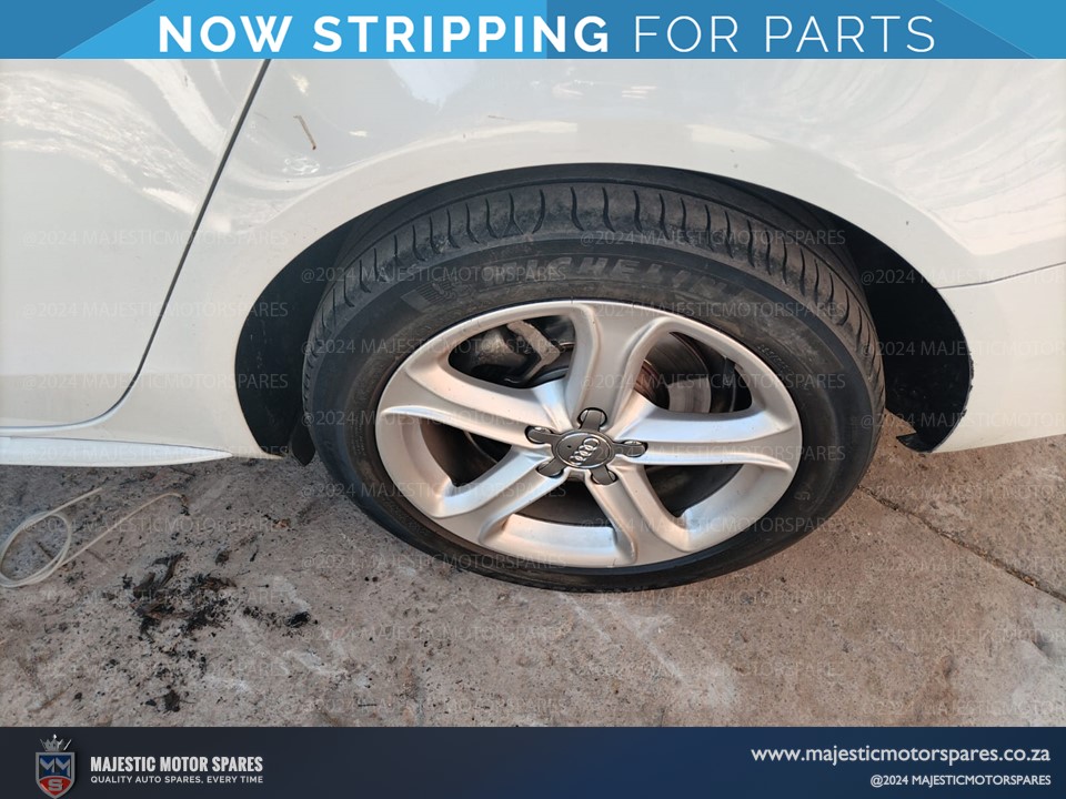 2014 Audi Facelift B8 2.0 TDI Second Hand Mag Rim Tires for Sale!