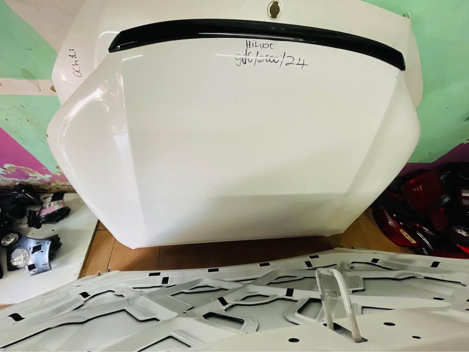 Toyota Hilux GD6 bonnet - Private Seller Toyota Hilux GD6 bonnet - Private Seller