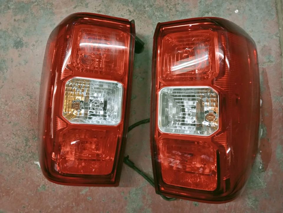 FORD RANGER T9 NORMAL TAILLIGHTS - Private Seller FORD RANGER T9 NORMAL TAILLIGHTS - Private Seller