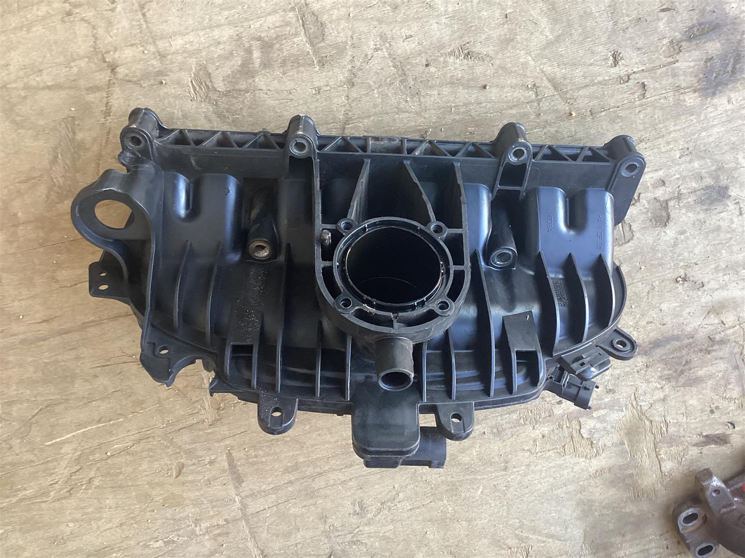 Ford Kuga intake manifold - Private Seller Ford Kuga intake manifold - Private Seller