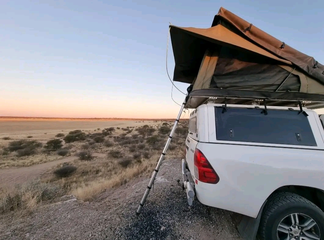 Custom Leisure Tech LYTE (Quick Pitch) Rooftop Tent Junk Mail