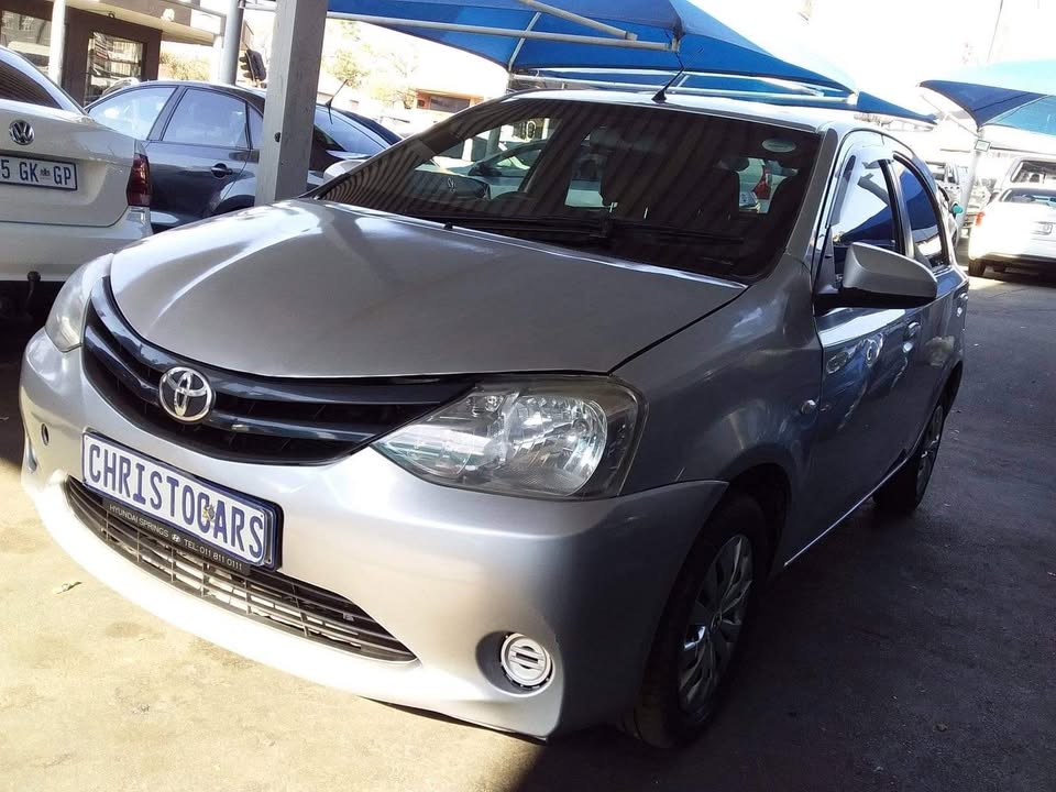 2014 Toyota Etios hatchback manual 2014