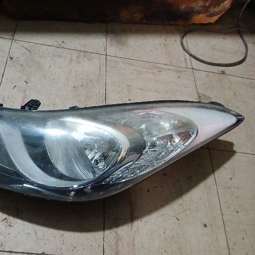 Hyundai i30 headlight - Private Seller Hyundai i30 headlight - Private Seller
