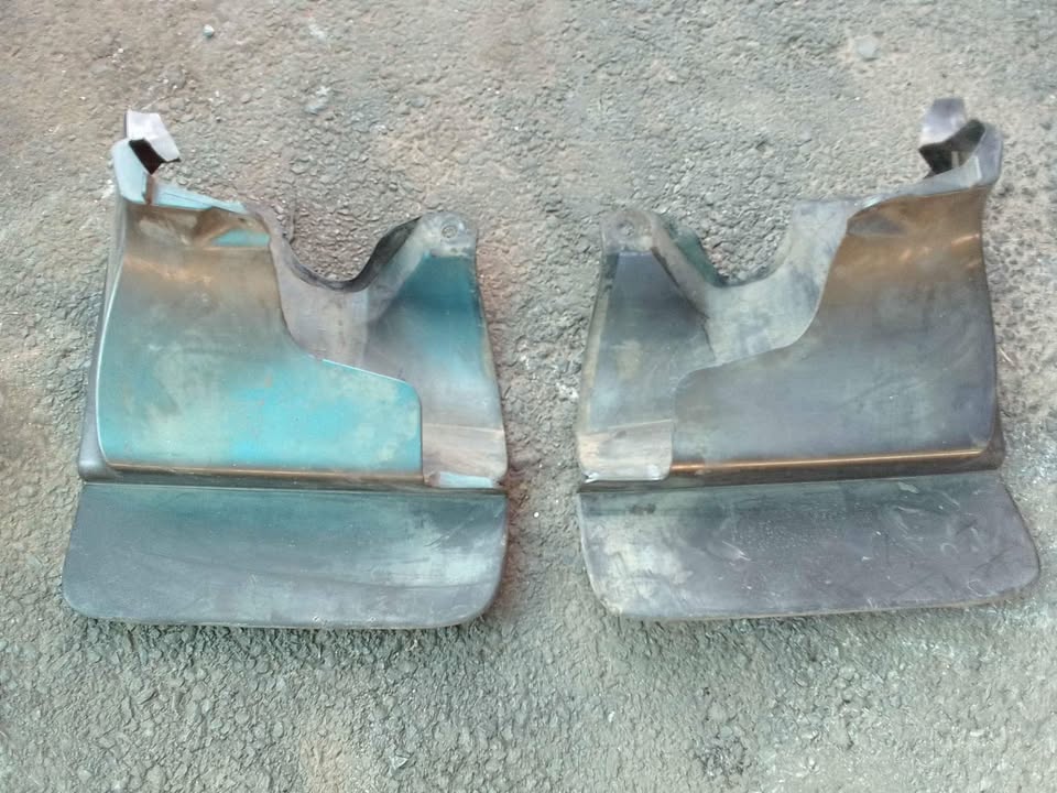 2003 Toyota Prado 120 series mud flaps - Private Seller 2003 Toyota Prado 120 series mud flaps - Private Seller