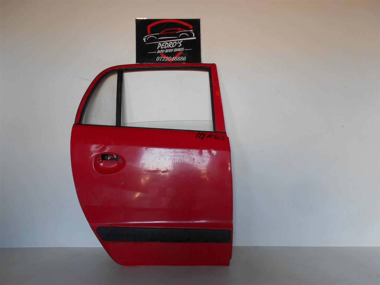 Hyundai Atos complete right rear door - Private Seller Hyundai Atos complete right rear door - Private Seller