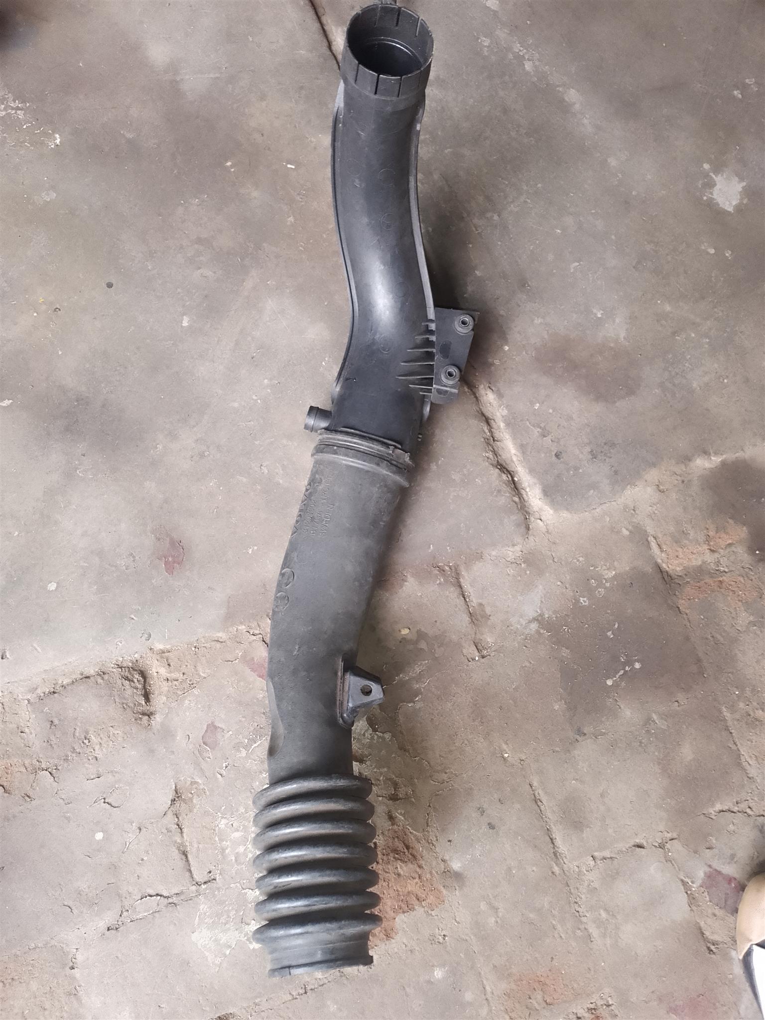 AIR DUCT/INTAKE PIPE VOLVO S60•V60•XC60 2011 FOR SALE DELIVERY AVAILABLE COUNTRY - Private Seller AIR DUCT/INTAKE PIPE VOLVO S60•V60•XC60 2011 FOR SALE DELIVERY AVAILABLE COUNTRY - Private Seller
