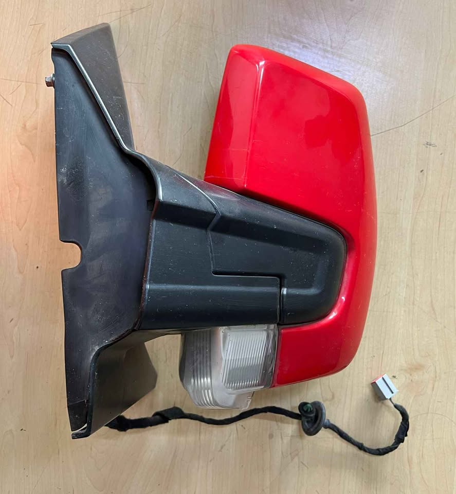 FORD TRANSIT LEFT & RIGHT ELECTRIC MIRRORS. SECOND HAND. - Private Seller FORD TRANSIT LEFT & RIGHT ELECTRIC MIRRORS. SECOND HAND. - Private Seller