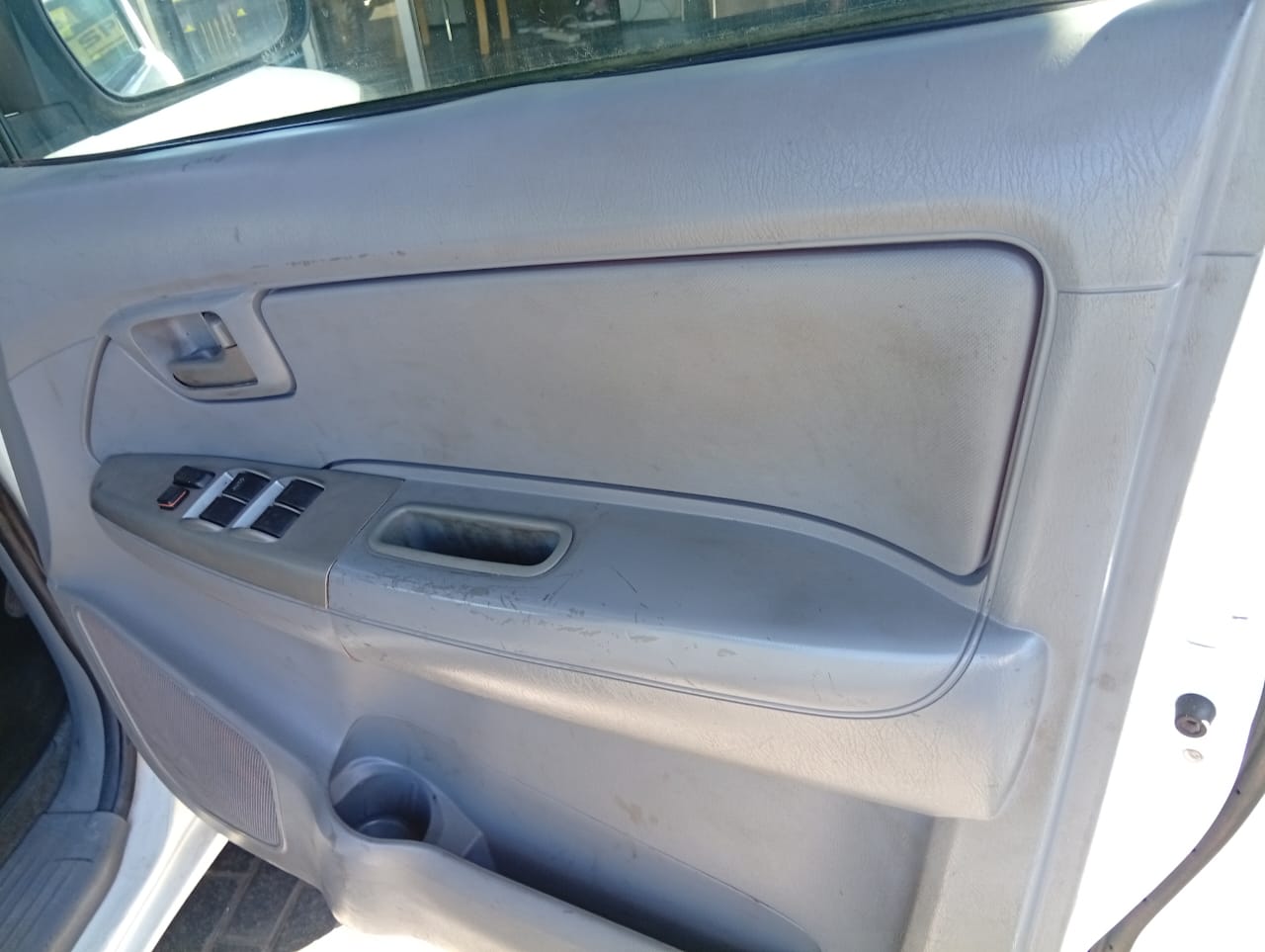 Used 2010 Toyota Hilux 2.5D-4D double cab 4x4 SRX - Private Seller Used 2010 Toyota Hilux 2.5D-4D double cab 4x4 SRX - Private Seller