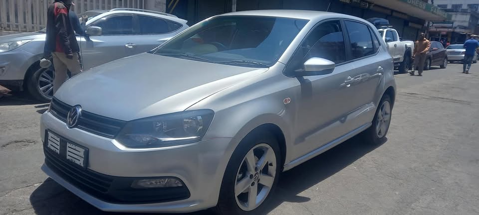 2023 VW POLO VIVO 1.4 COMFORTLINE PETROL, MANUAL, MILEAGE 10000KM, SILVER