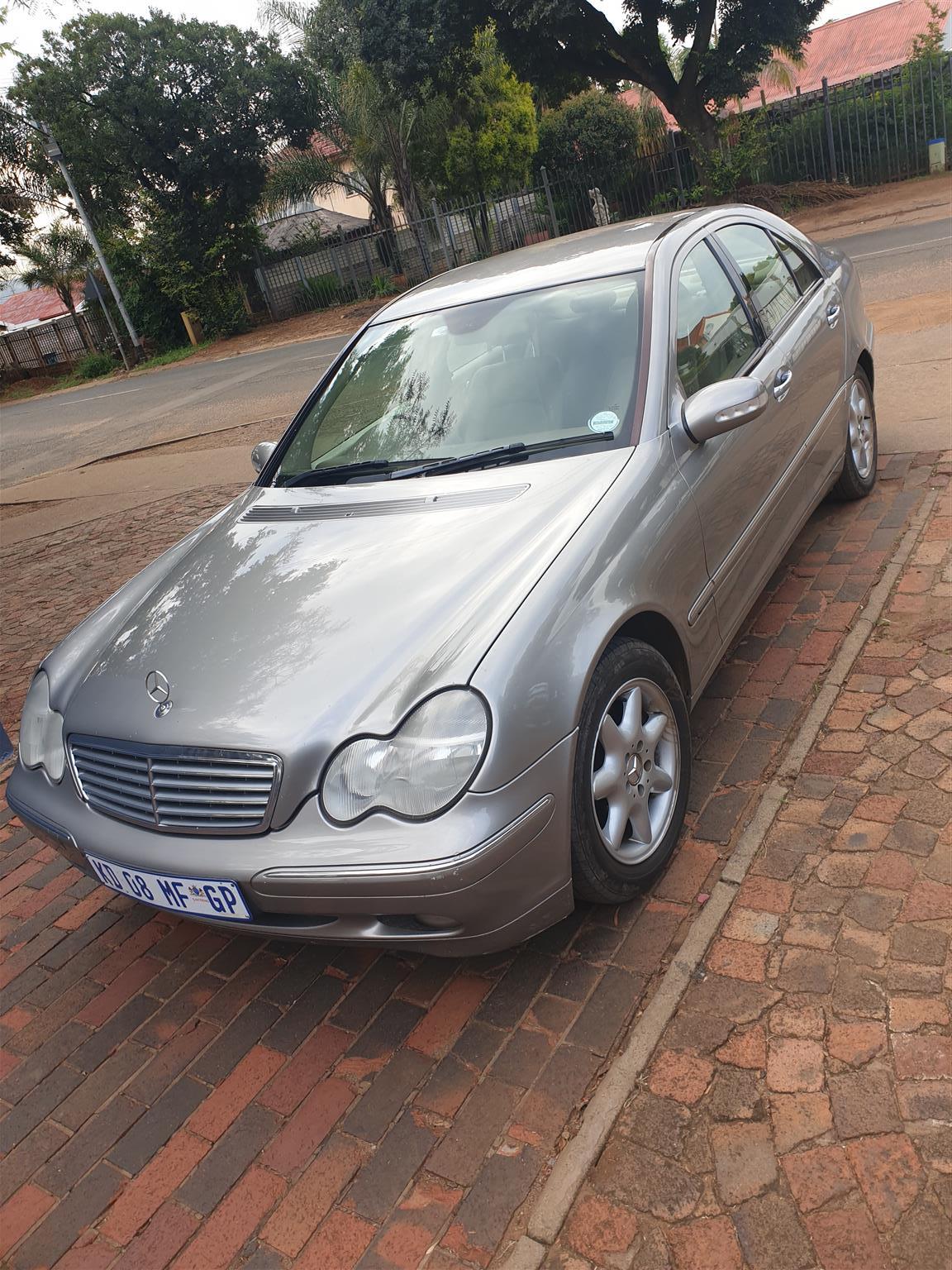 2001 MECEDES-BENZ 270 CDI OUT. DRIVE DAYLY. GOOD COND. SERVICE HIST.