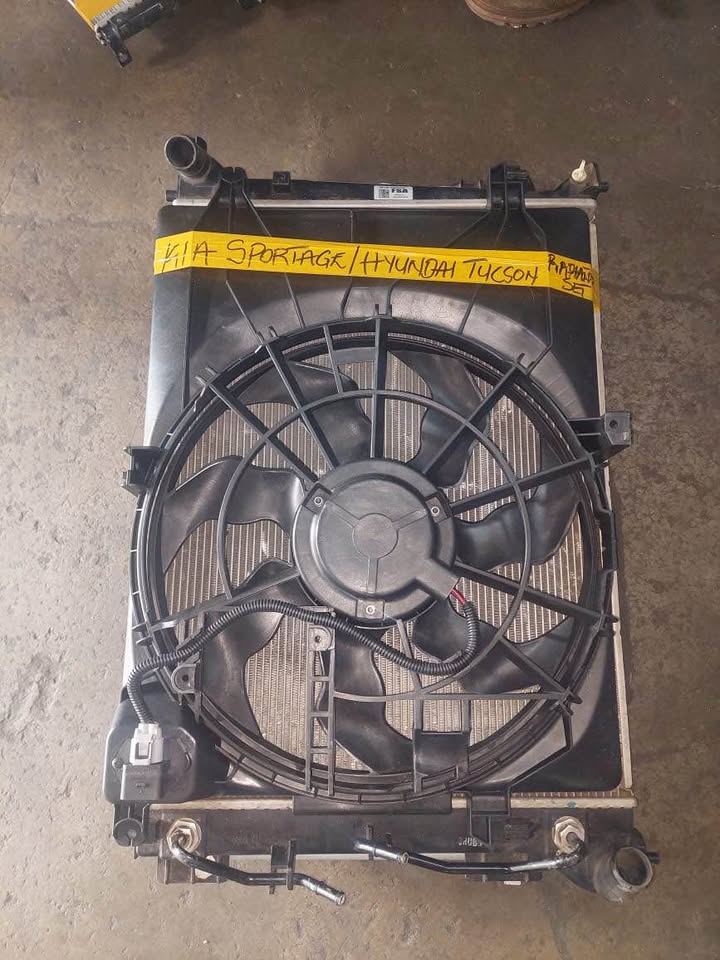 Kia sportage / Hyundai Tucson radiator Set - Private Seller Kia sportage / Hyundai Tucson radiator Set - Private Seller