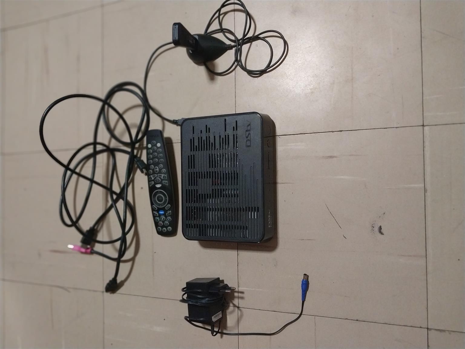 A DSTV explora 3A decoder in great shape available for sale