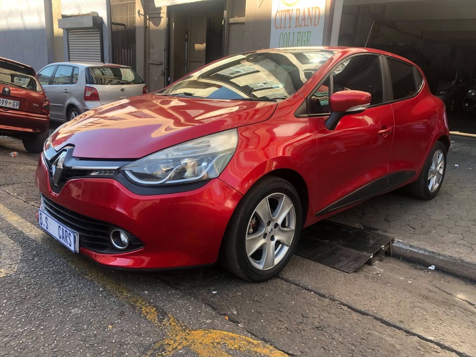 2014 Renault clio t900
