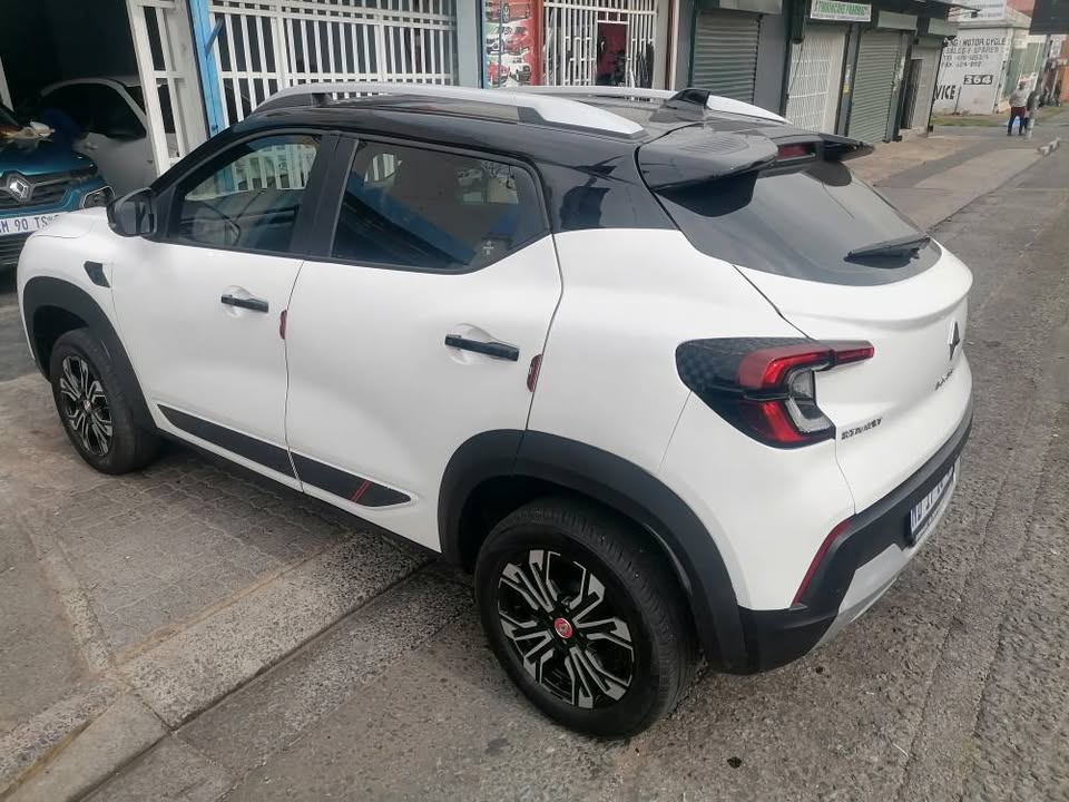 2018 Renault Kiger 1.0 SUV Turbo with a Service book and spare key Reserves camera