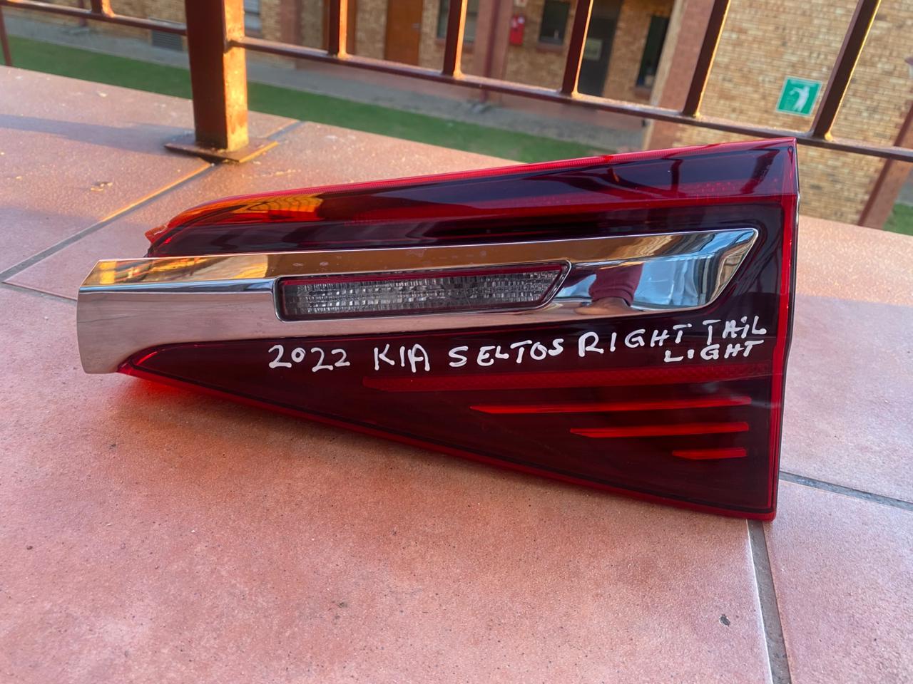 2022 Kia seltos right tail gate light - Private Seller