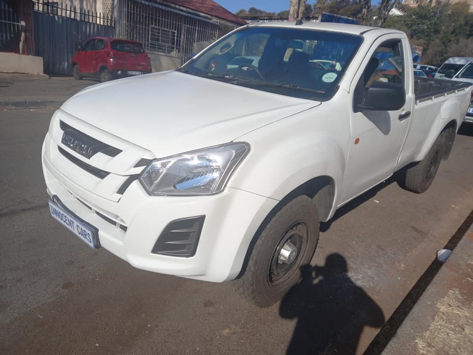 2017 ISUZU KB250 DIESEL FLEETSIDE, MANUAL, WHITE COLOR, MILEAGE 122000KMS
