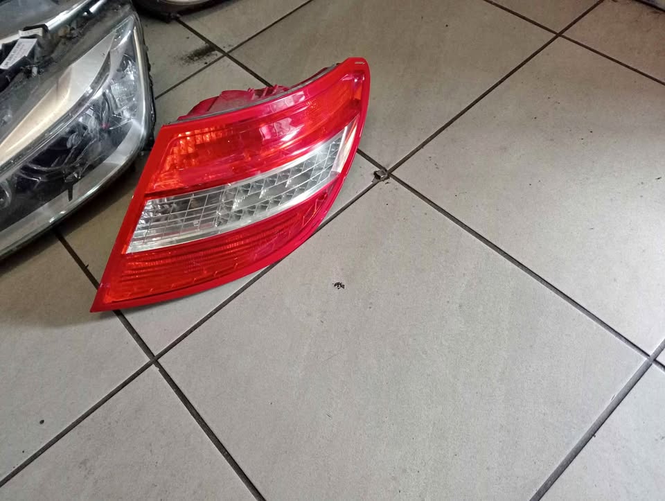 Mercedes Benz W204 C Class Taillight Used Auto Body Spare Parts at Sema Spare - Private Seller Mercedes Benz W204 C Class Taillight Used Auto Body Spare Parts at Sema Spare - Private Seller