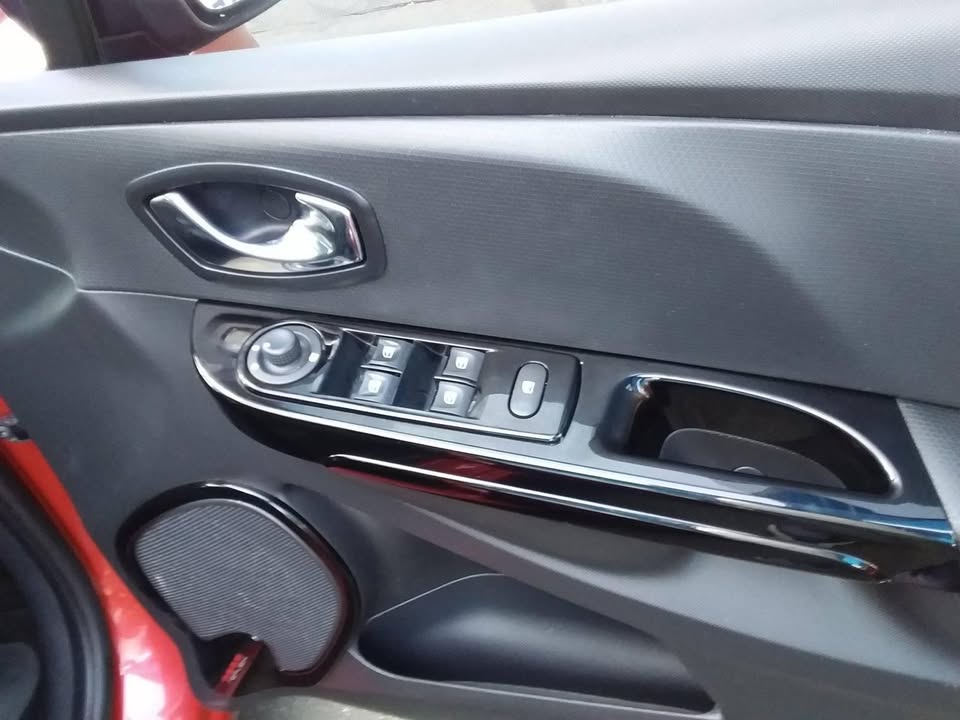2013 model Renault Clio 4 700T
