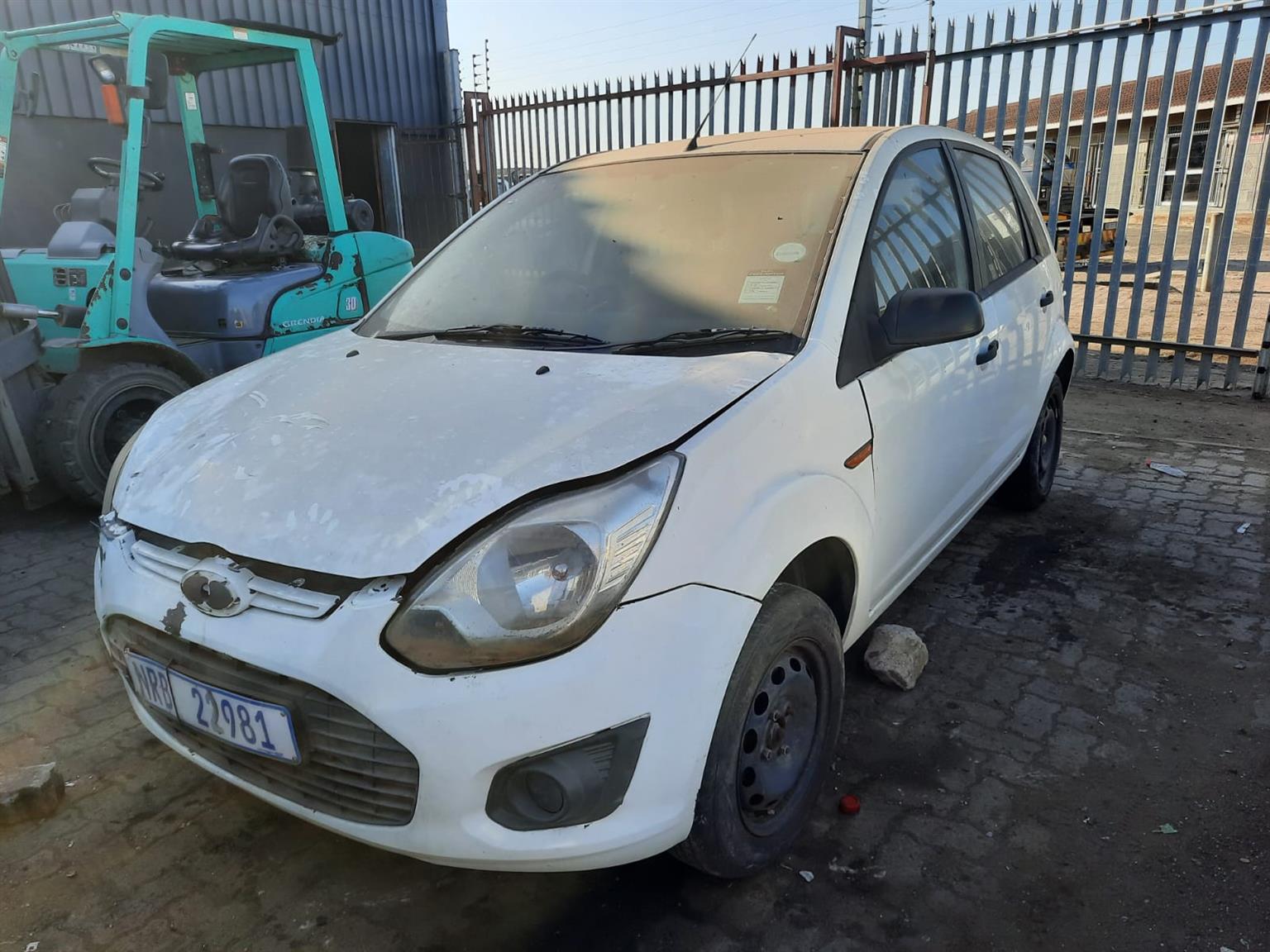 2015 Ford Figo TDCI - Stripping for Spares.