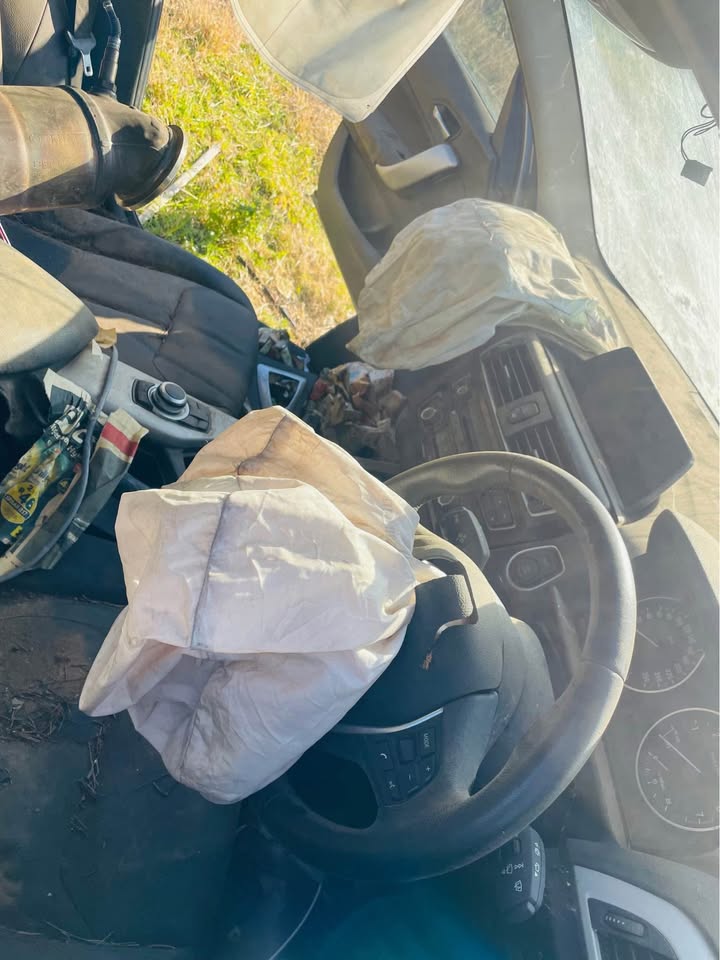 BMW 118i stripping for spares