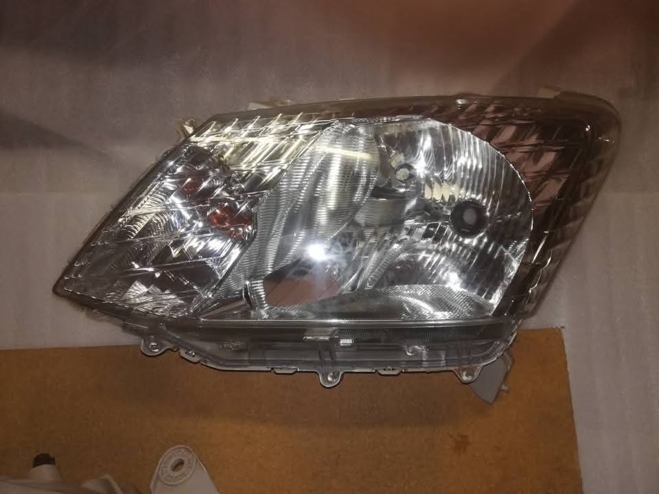 Isuzu D MAX headlamps 2013 to 2016 original Isuzu,, - Private Seller