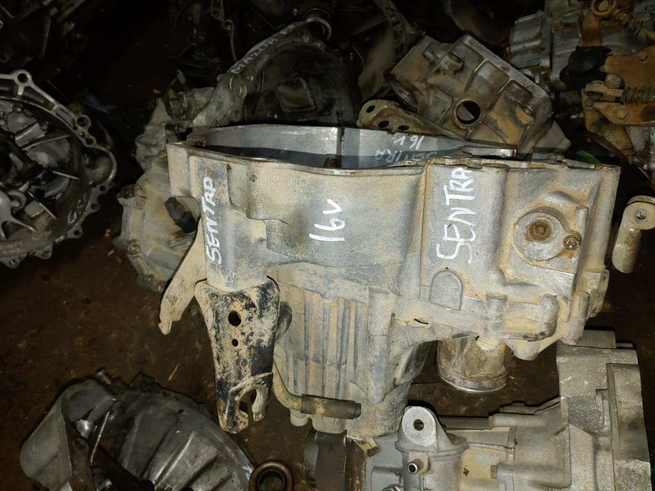 NISSAN SENTRA16V 5 SPEED FUEL INJ GEARBOX FOR SALE - Private Seller