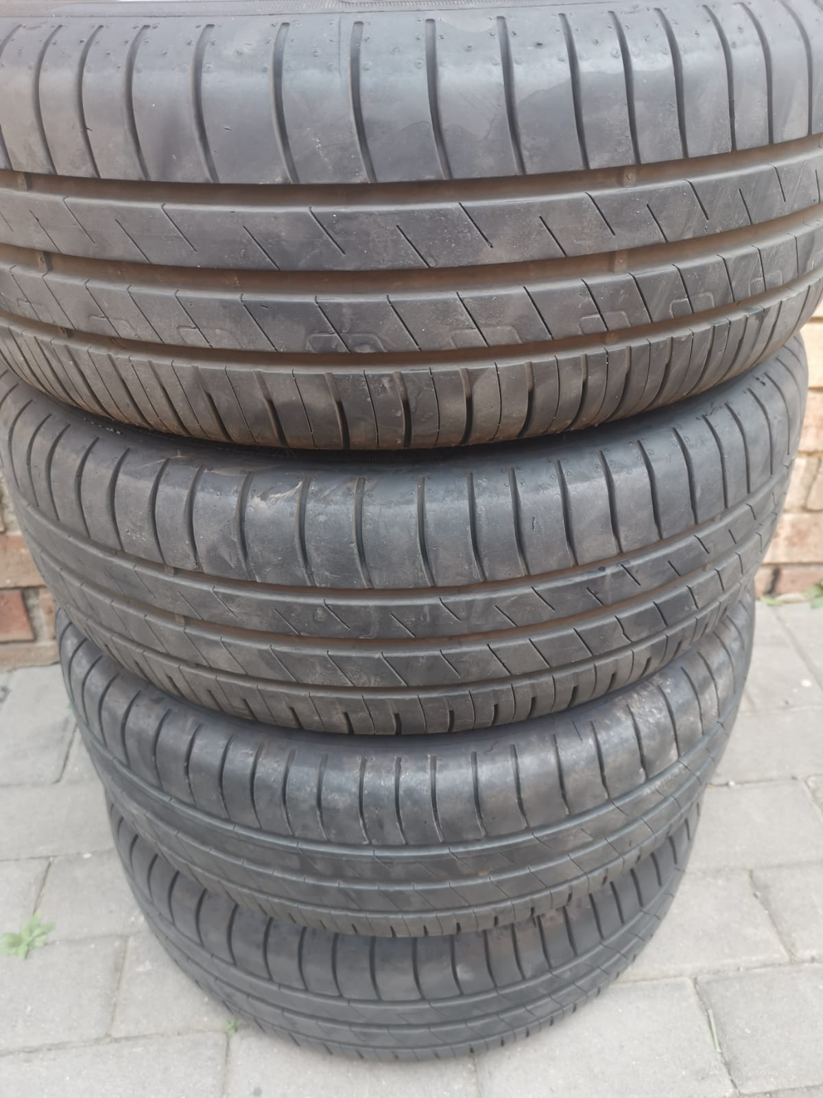 14" VW POLO STEEL RIMS with Hub Caps with 185/60/14 Good used tyres set R4300.Co - Private Seller 14" VW POLO STEEL RIMS with Hub Caps with 185/60/14 Good used tyres set R4300.Co - Private Seller