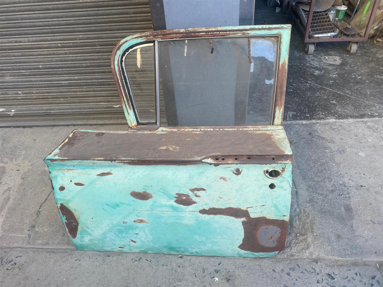 Chev Impala 1960 left front door - Private Seller