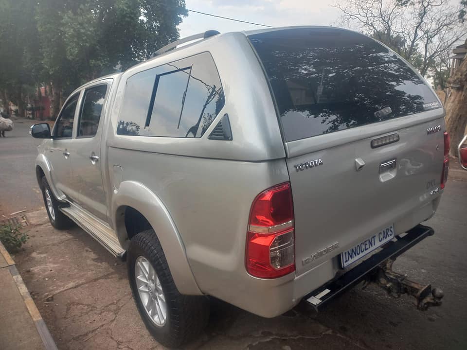 2014 TOYOTA HILUX 3.0 D4D DIESEL, D-CAB LEGEND 45, AUTOMATIC 4X4, MILEAGE 135000KMS