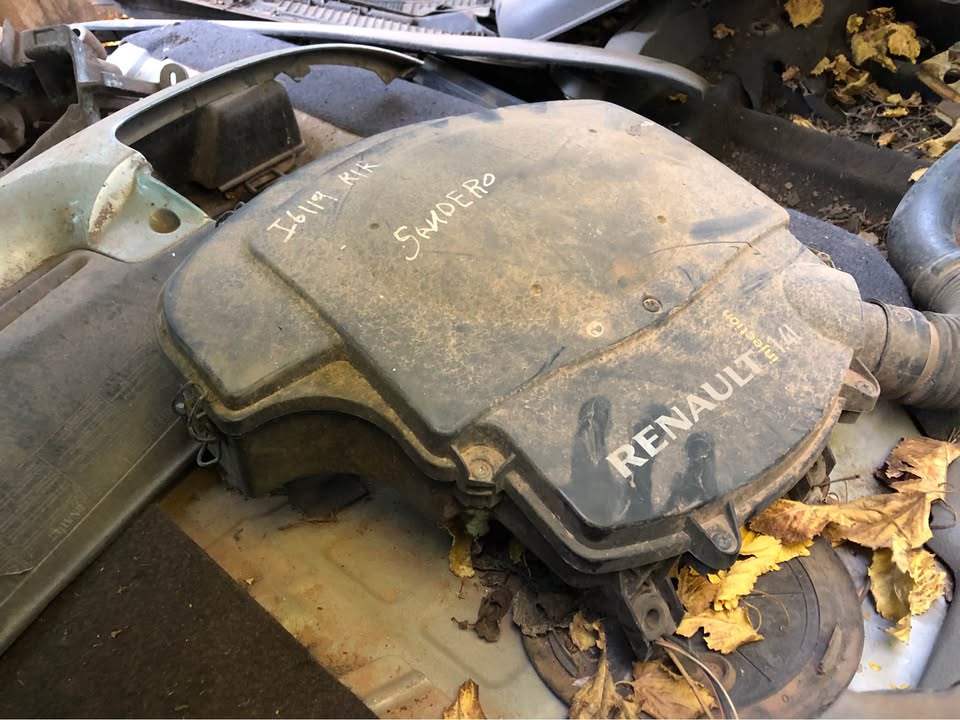 Renault 1.4L Airfilter Box - Private Seller
