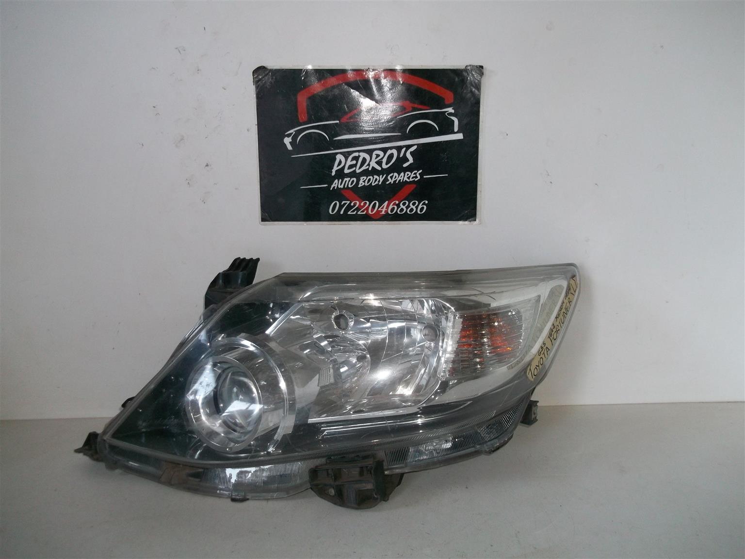 Toyota Fortuner '11-'16 left Xenon headlight - Private Seller Toyota Fortuner '11-'16 left Xenon headlight - Private Seller
