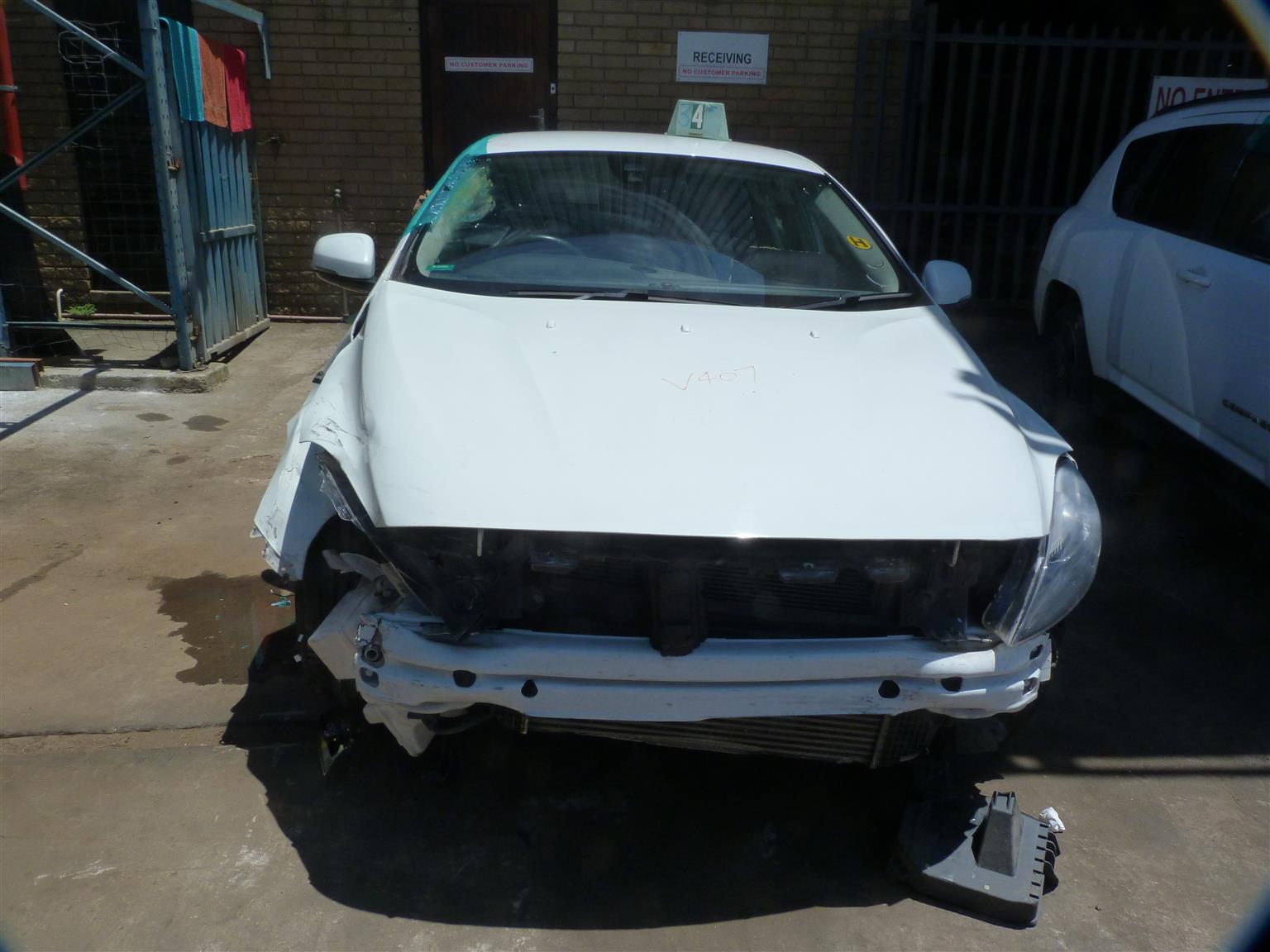 Volvo V40 T4 Manual White - 2014 SPARESBOYZ STRIPPING FOR SPARES - Private Seller Volvo V40 T4 Manual White - 2014 SPARESBOYZ STRIPPING FOR SPARES - Private Seller