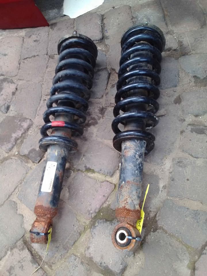 2016 Isuzu Kb250 shock n spring - Private Seller