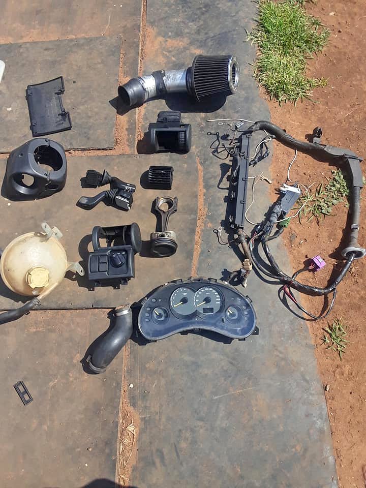 Opel corsa 1.4 stripping for spares Opel corsa 1.4 stripping for spares