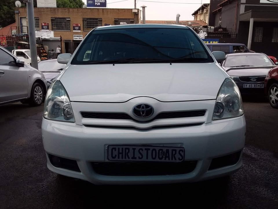 2008 Toyota Verso 7-seater manual 2008
