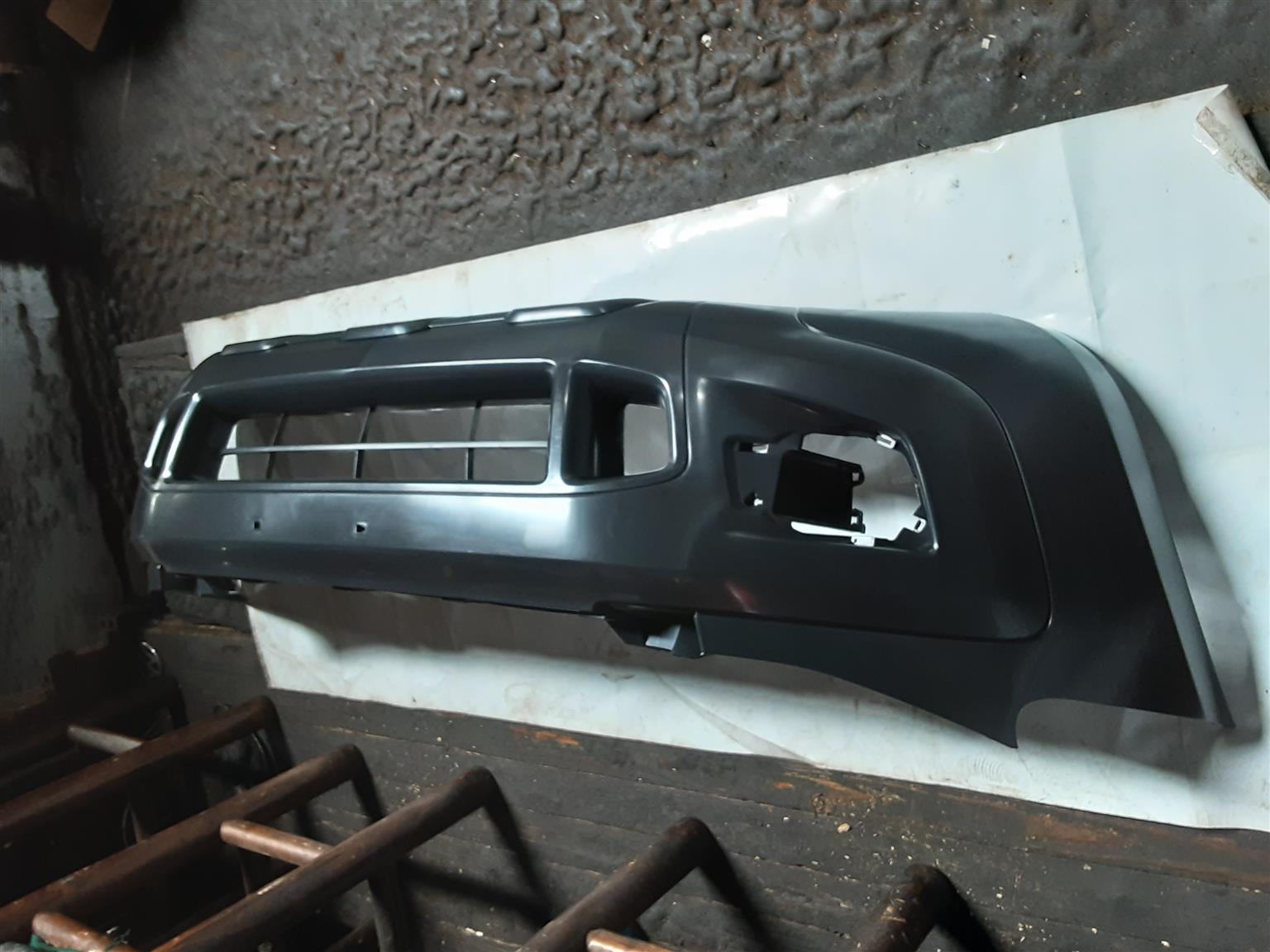 Selling Ford Ranger XLT Front Bumper 12-15 - Private Seller Selling Ford Ranger XLT Front Bumper 12-15 - Private Seller