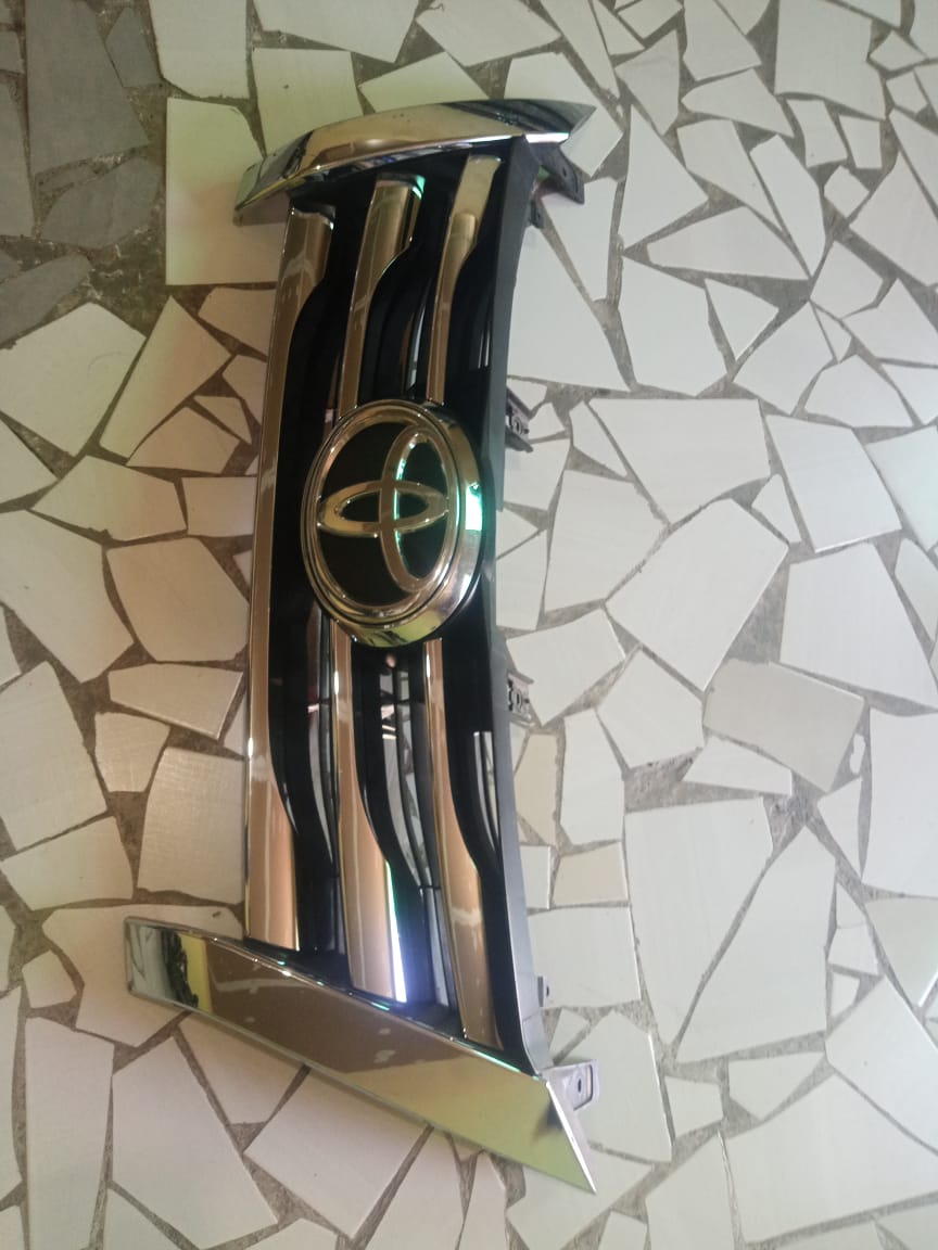 2016-2020 TOYOTA FORTUNER FRONT GRILL FOR SALE - Private Seller 2016-2020 TOYOTA FORTUNER FRONT GRILL FOR SALE - Private Seller