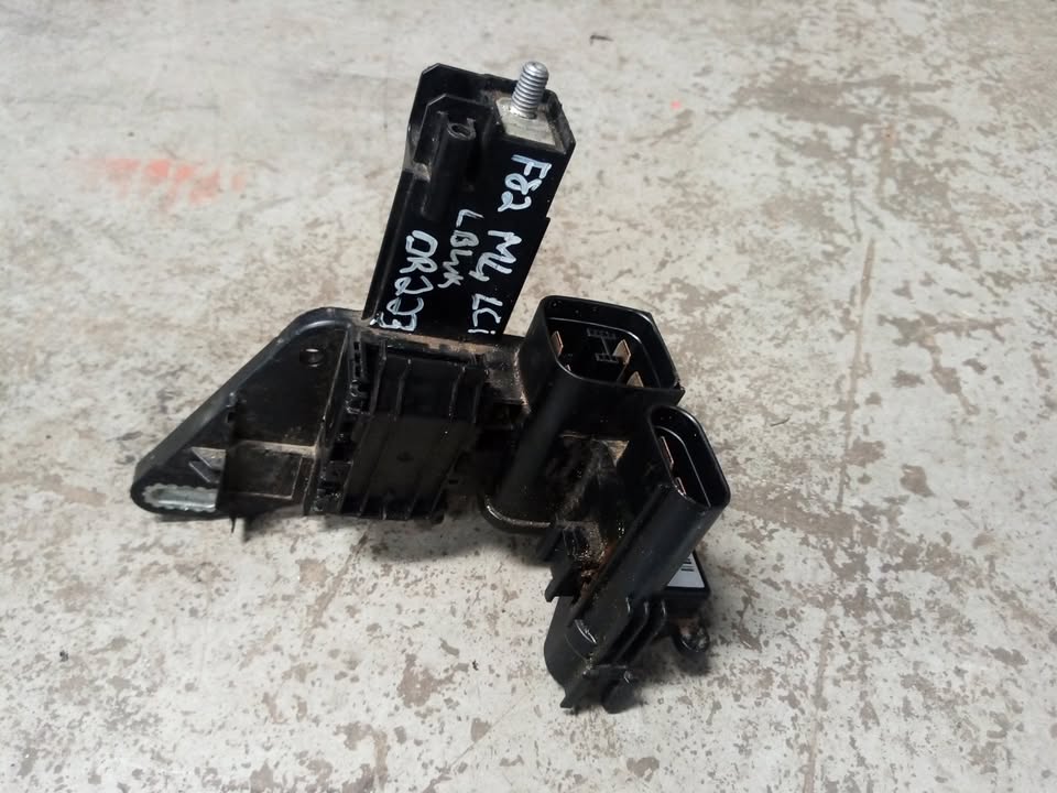 BMW 4 Coupe F32, F82 M4 Battery Fuse Juction Box - Private Seller BMW 4 Coupe F32, F82 M4 Battery Fuse Juction Box - Private Seller