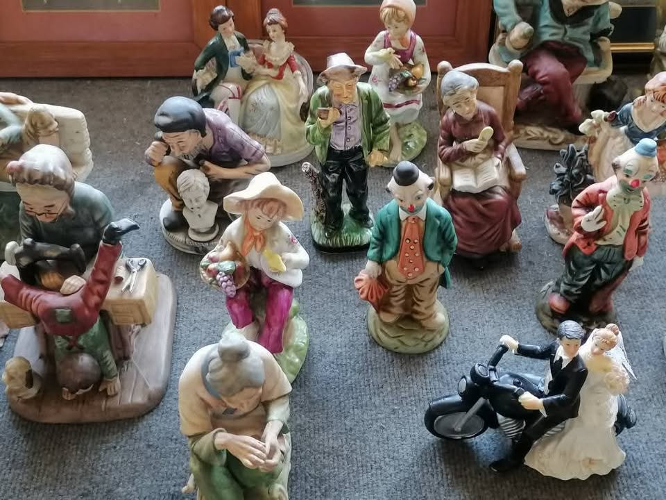 Antiques and collectables for sale,