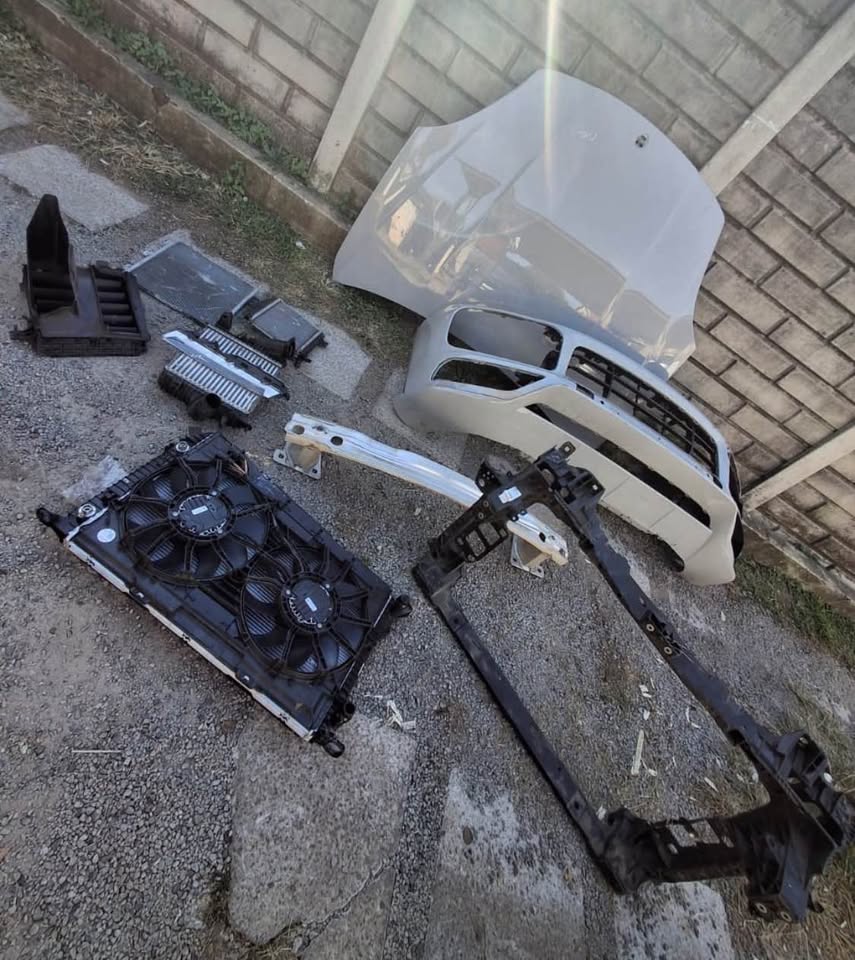 Porsche cayenne GTS 2022 Radiator complete, Stiffiner and front bumper - Private Seller Porsche cayenne GTS 2022 Radiator complete, Stiffiner and front bumper - Private Seller