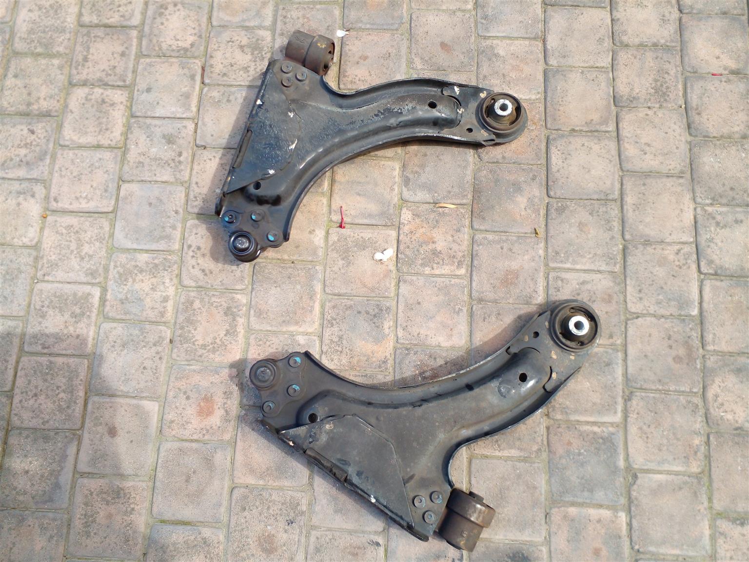 OPEL CORSA GAMMA ORIGINAL Left and Right CONTROL ARMS