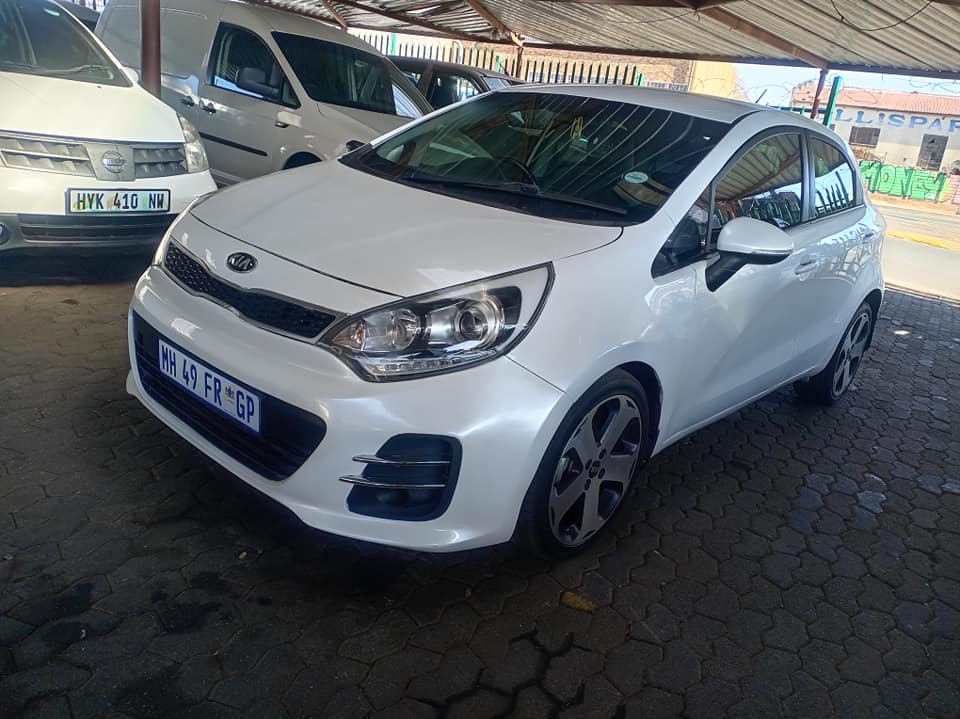 2015 Kia Rio 1.4Tec Manual Petrol White Reverse sensor Spare key