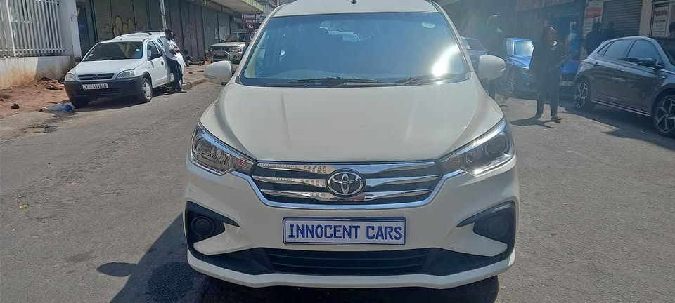 2021 TOYOTA RUMION 1.5 MANUAL.. PETROL.. WHITE COLOUR.. WITH 32000KM