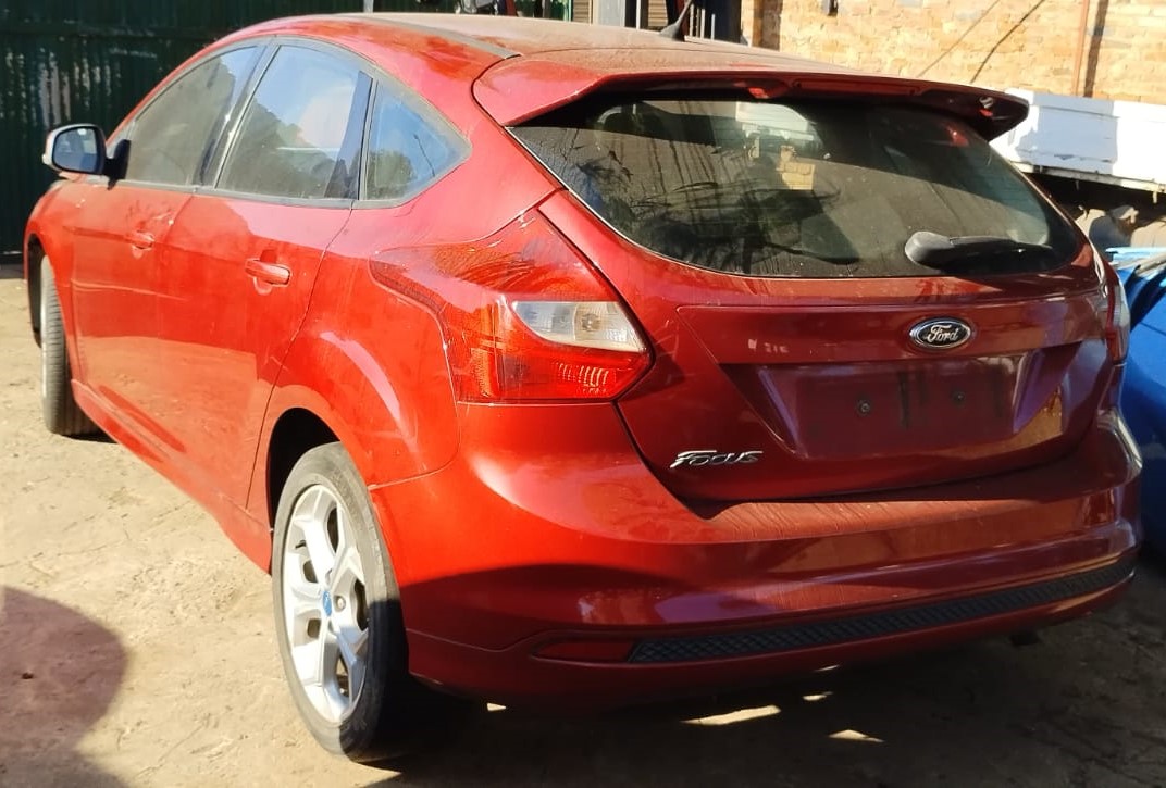 2012 FORD FOCUS 1.6 STRIPPING FOR SPARES