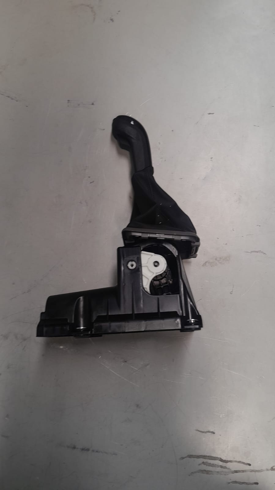 CHEVROLET UTILITY 1.4 GEAR LEAVER FOR SALE - Private Seller CHEVROLET UTILITY 1.4 GEAR LEAVER FOR SALE - Private Seller