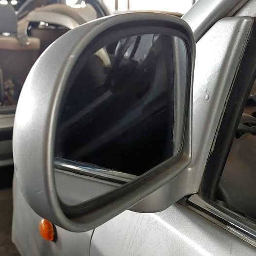 HYUNDAI ATOS LEFT SIDE MIRROR - Private Seller HYUNDAI ATOS LEFT SIDE MIRROR - Private Seller