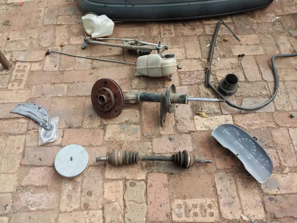 Opel kadett spares - Private Seller Opel kadett spares - Private Seller